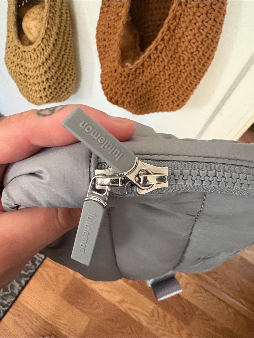 lululemon athletica Light Gray Quilted Sling Belt Bag - Picture 3 of 6
